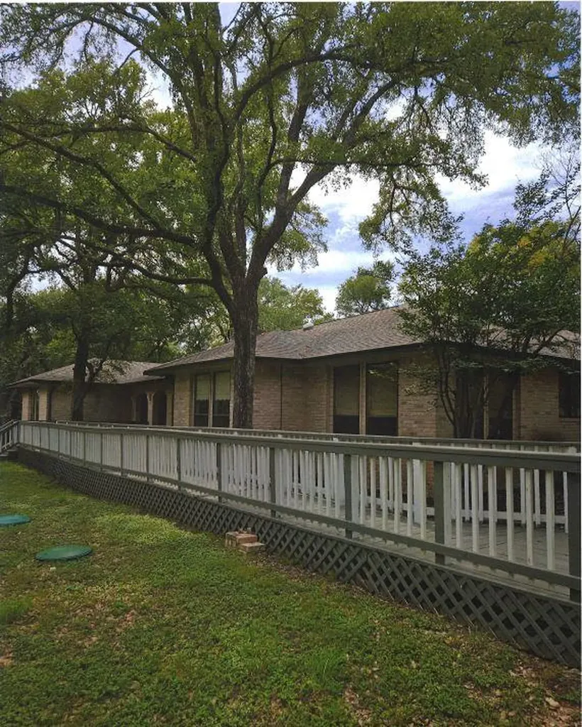 215 Serenada Drive Georgetown TX 78628