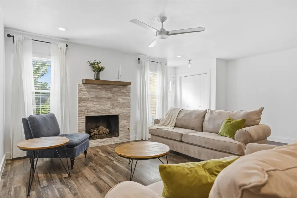 6406 Chimney Creek Circle Austin TX 78723