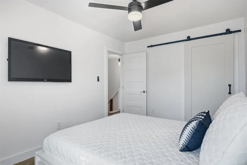 6406 Chimney Creek Circle Austin TX 78723