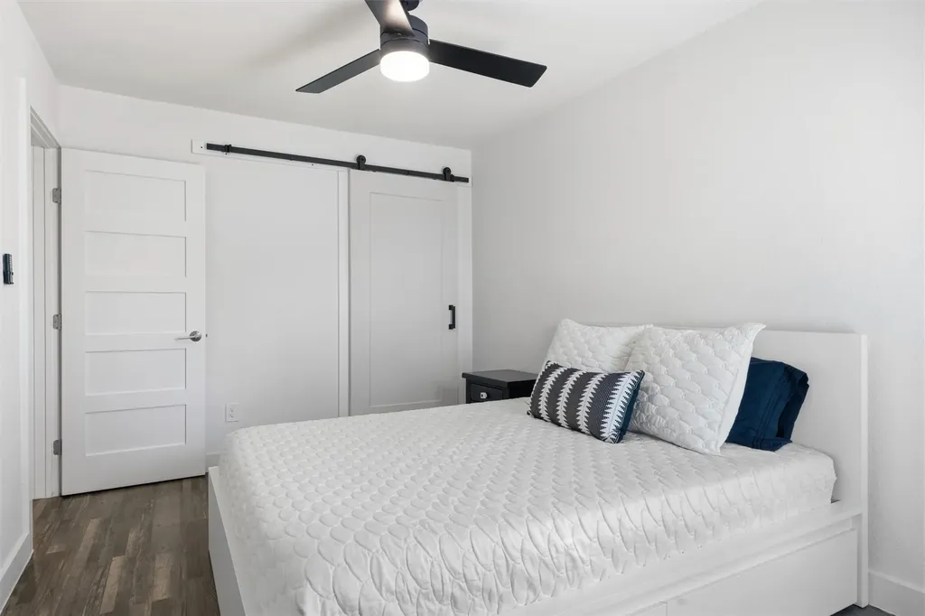 6406 Chimney Creek Circle Austin TX 78723