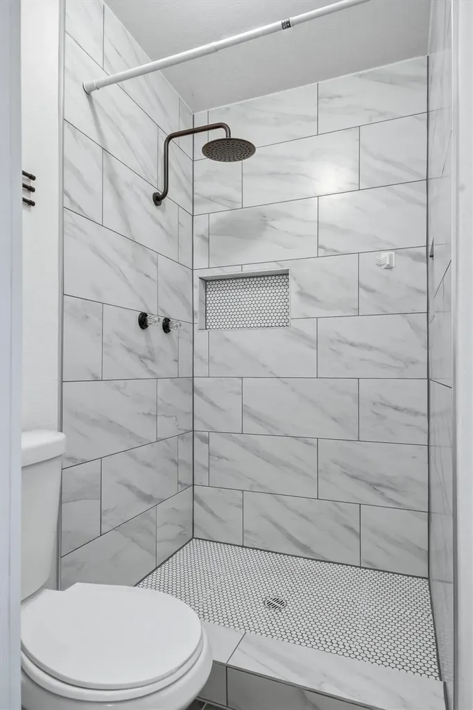 6406 Chimney Creek Circle Austin TX 78723