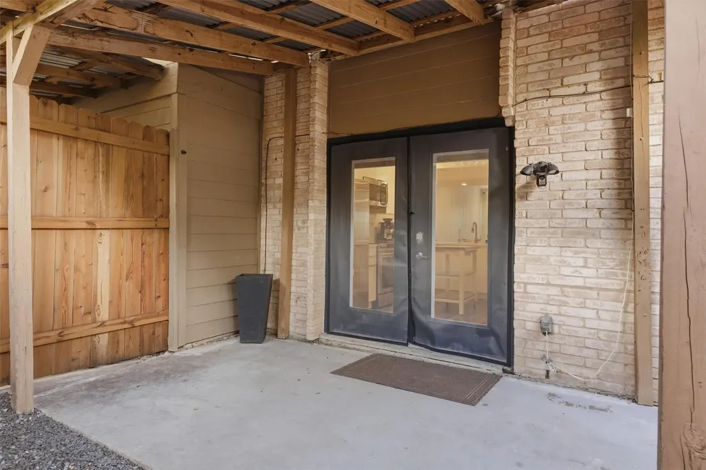 6406 Chimney Creek Circle Austin TX 78723
