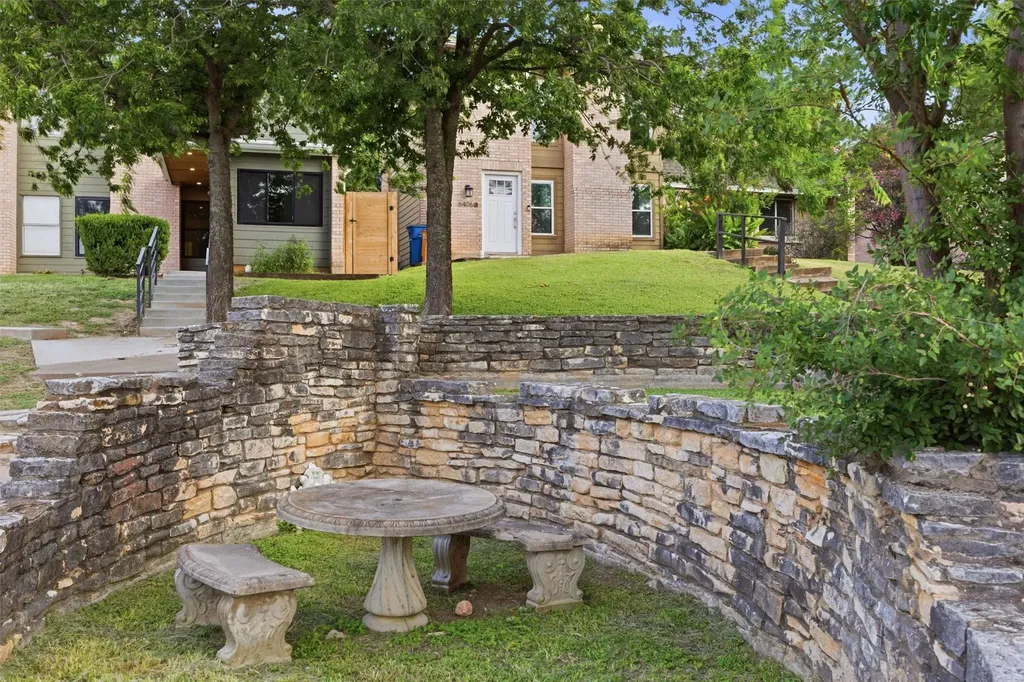 6406 Chimney Creek Circle Austin TX 78723