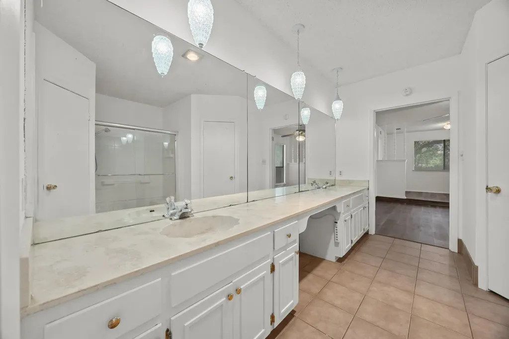 8303 Cliffview Drive Austin TX 78759
