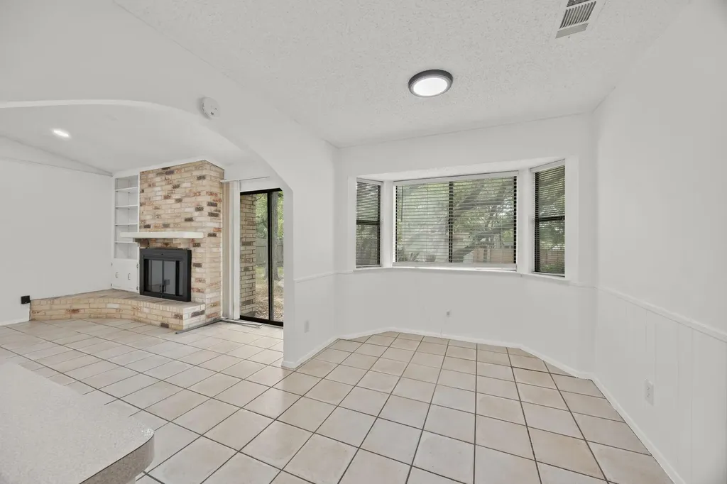 8303 Cliffview Drive Austin TX 78759