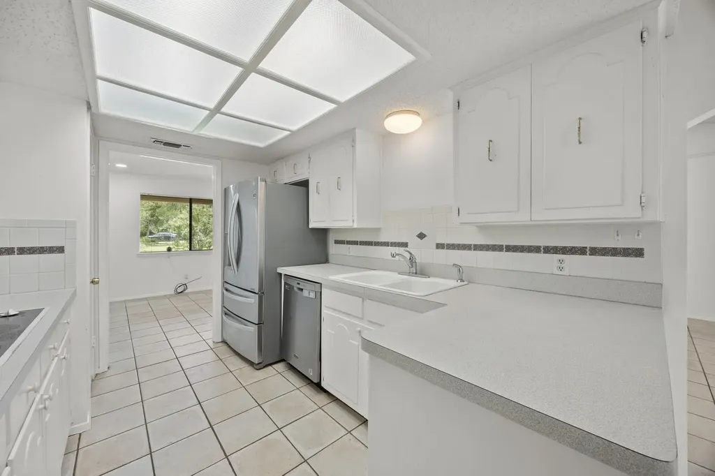 8303 Cliffview Drive Austin TX 78759