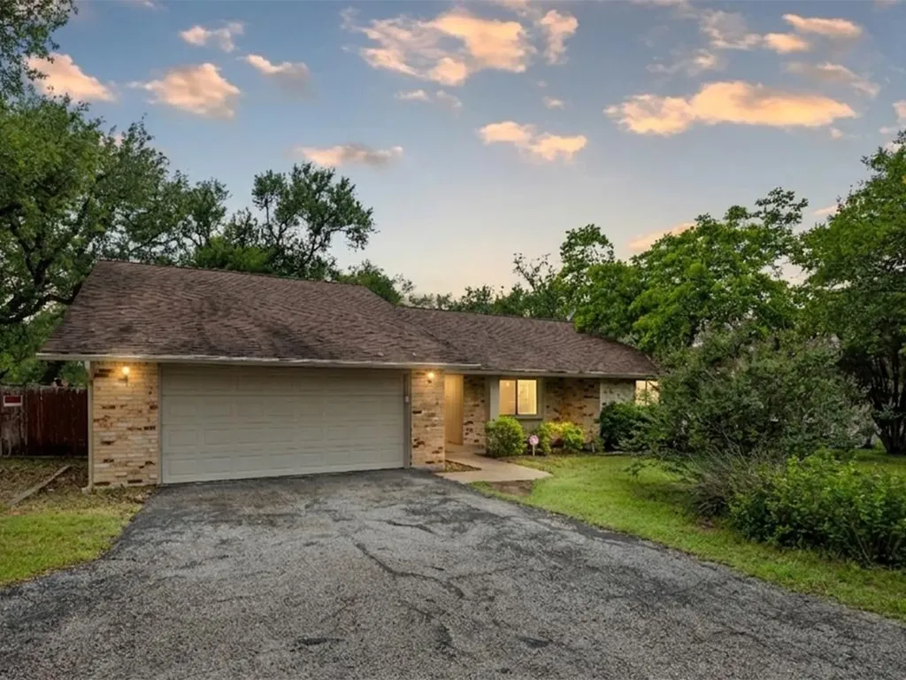 8303 Cliffview Drive Austin TX 78759