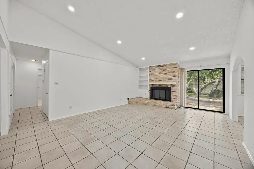 8303 Cliffview Drive Austin TX 78759