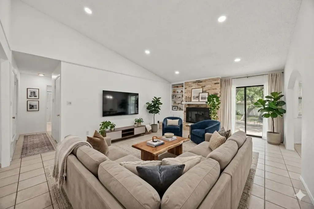 8303 Cliffview Drive Austin TX 78759