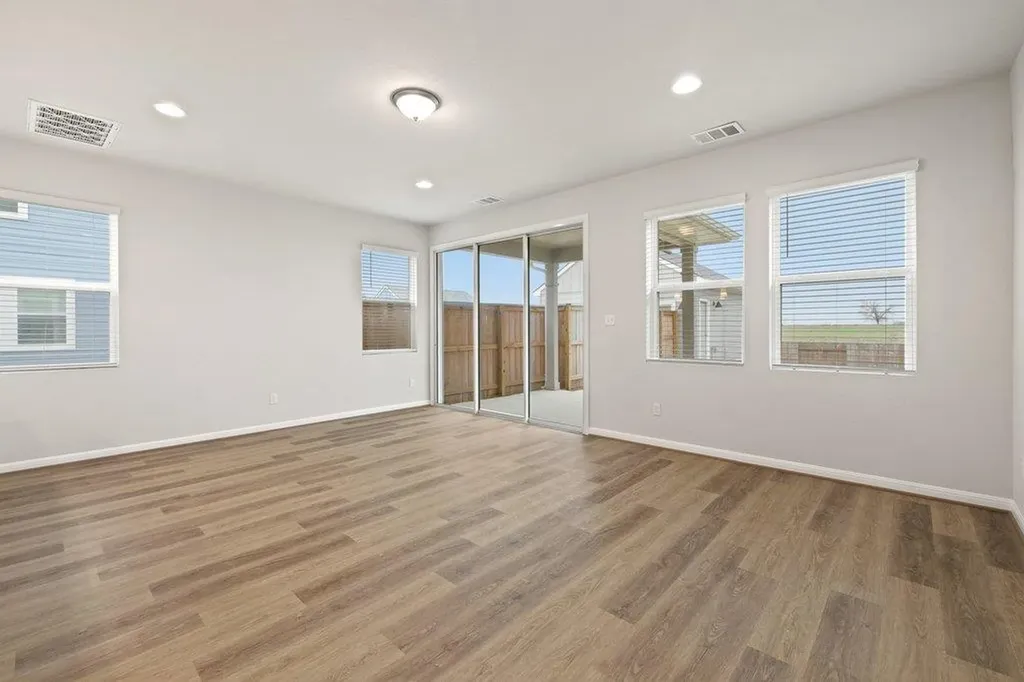 303 Elm Branch Trail Taylor TX 76574