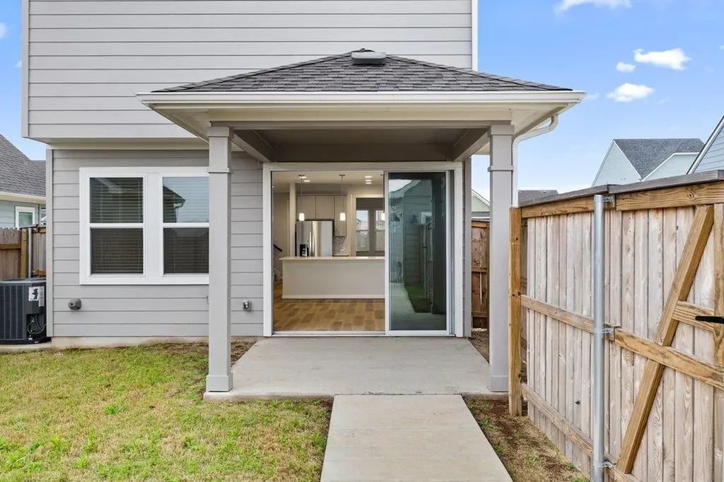 303 Elm Branch Trail Taylor TX 76574