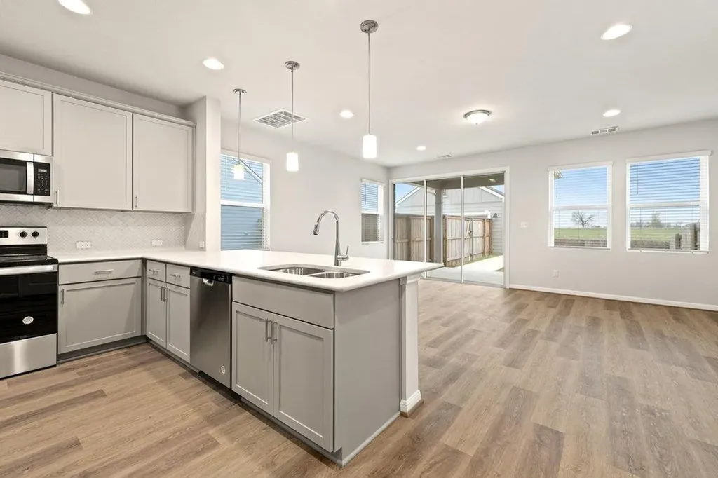 303 Elm Branch Trail Taylor TX 76574