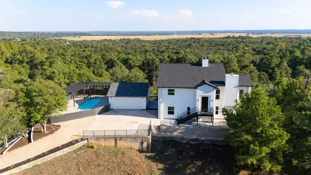 108 Koolua Drive Bastrop TX 78602