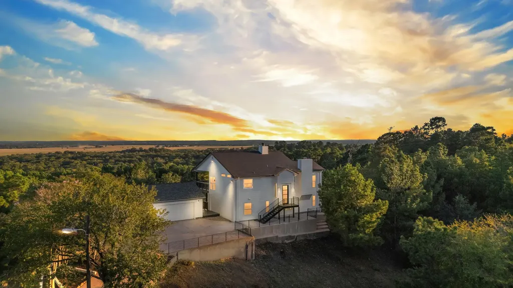 108 Koolua Drive Bastrop TX 78602