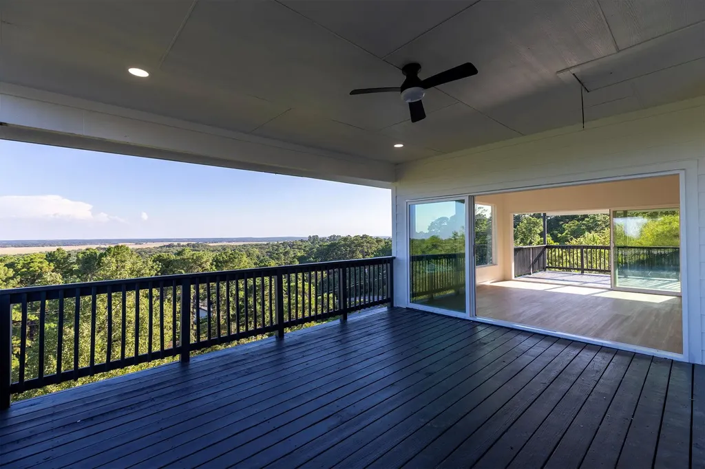 108 Koolua Drive Bastrop TX 78602