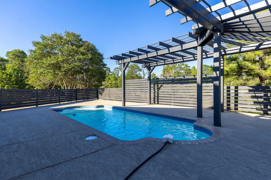 108 Koolua Drive Bastrop TX 78602