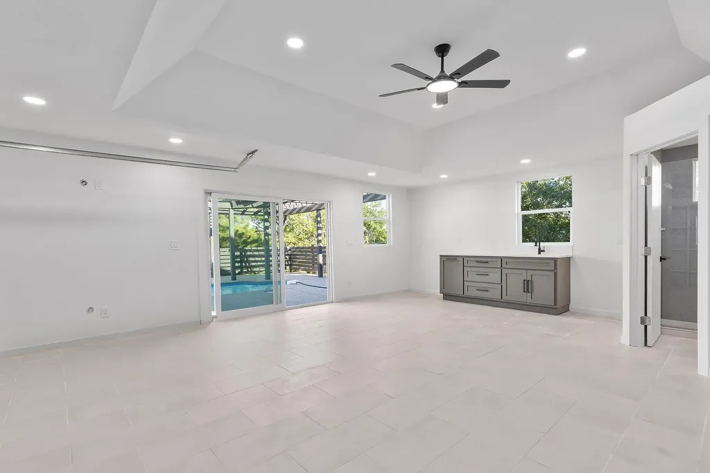 108 Koolua Drive Bastrop TX 78602