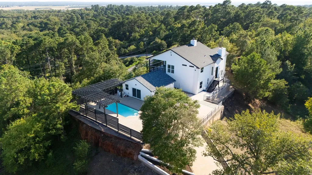 108 Koolua Drive Bastrop TX 78602