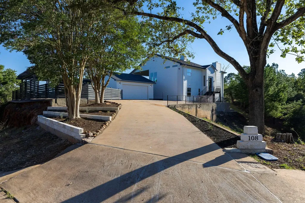 108 Koolua Drive Bastrop TX 78602