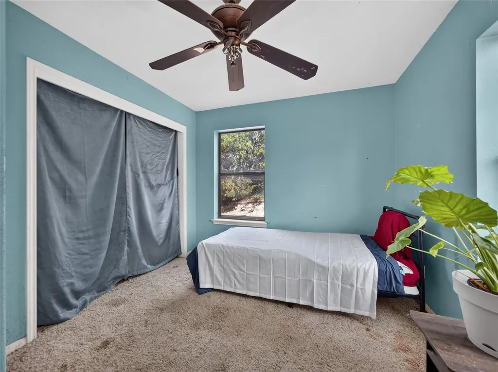 101 Twin Creek Circle Dripping Springs TX 78620