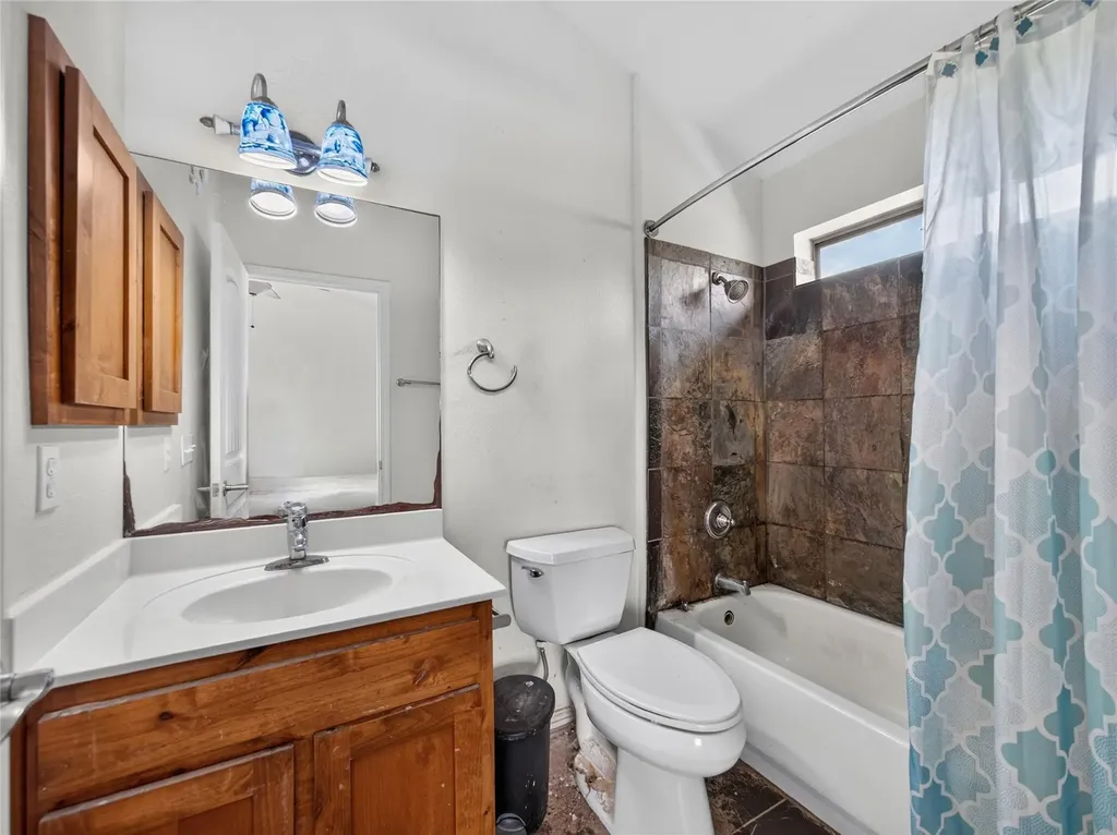 101 Twin Creek Circle Dripping Springs TX 78620