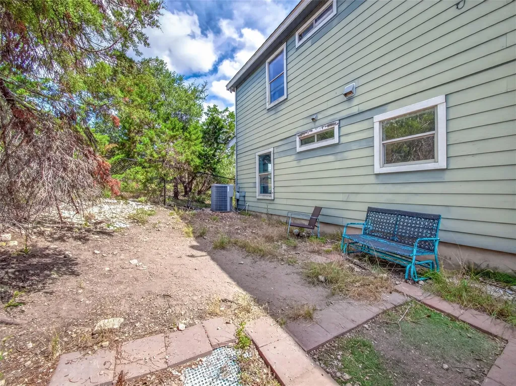 101 Twin Creek Circle Dripping Springs TX 78620