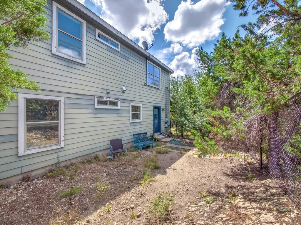 101 Twin Creek Circle Dripping Springs TX 78620