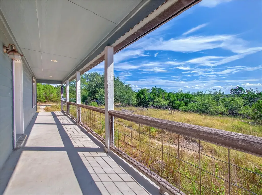 101 Twin Creek Circle Dripping Springs TX 78620