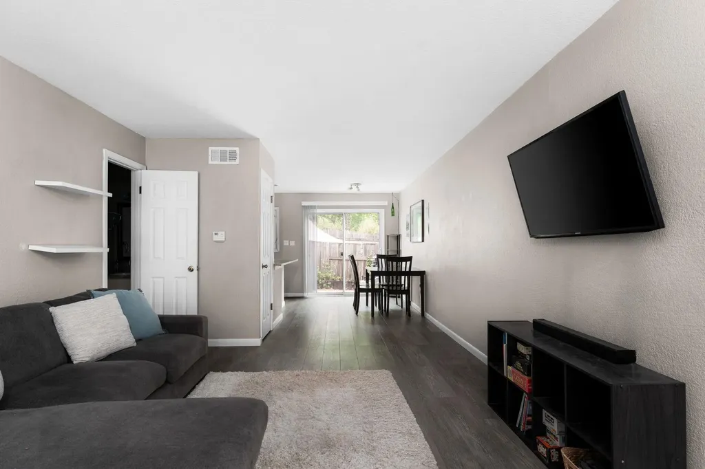 1912 Lightsey Road Austin TX 78704