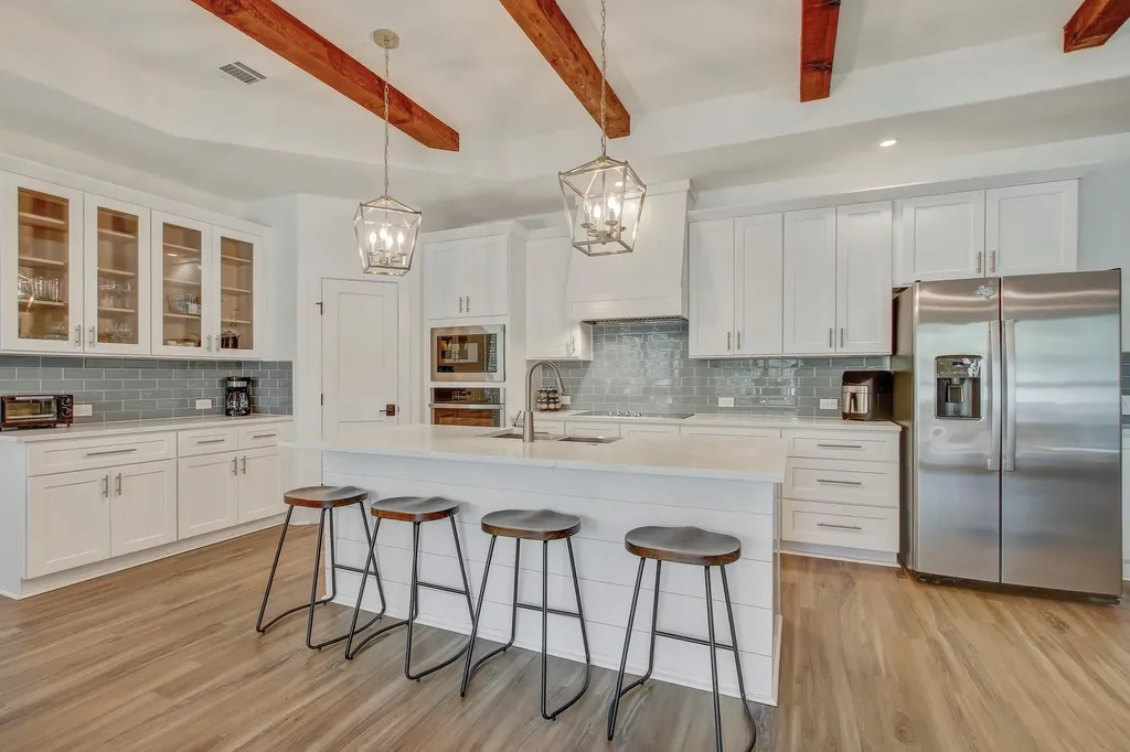 21214 Santa Rosa Avenue Lago Vista TX 78645