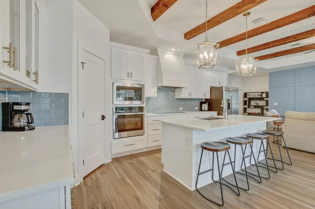 21214 Santa Rosa Avenue Lago Vista TX 78645
