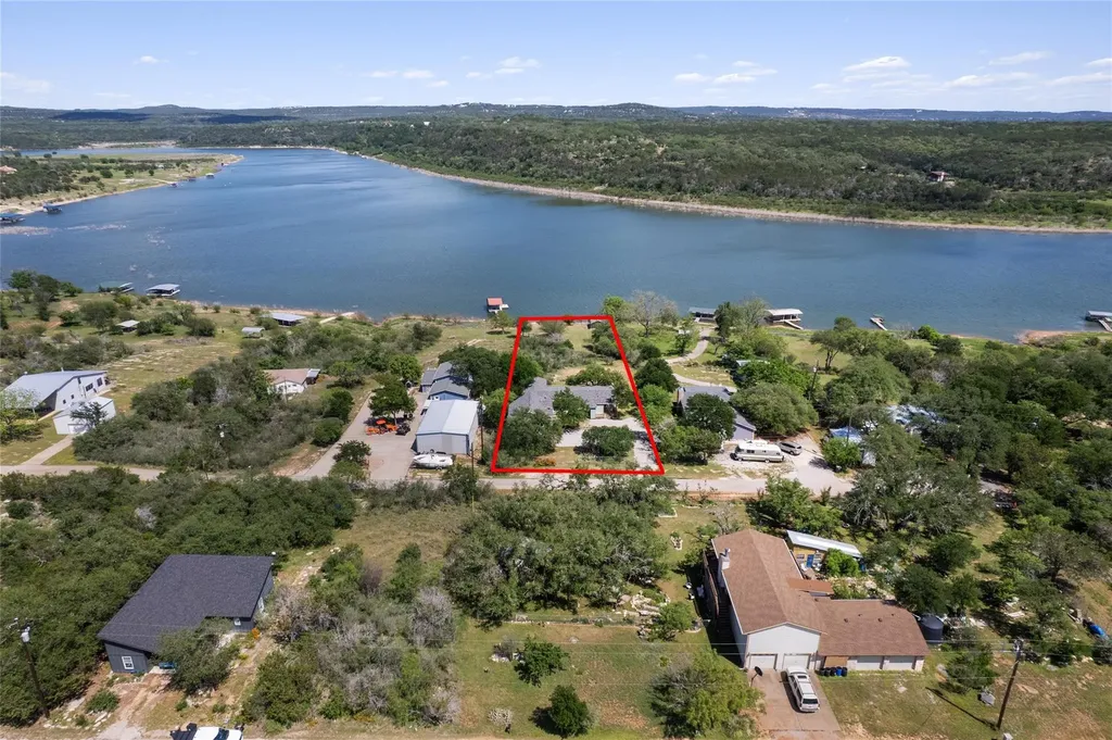 117 Lake View Drive Spicewood TX 78669