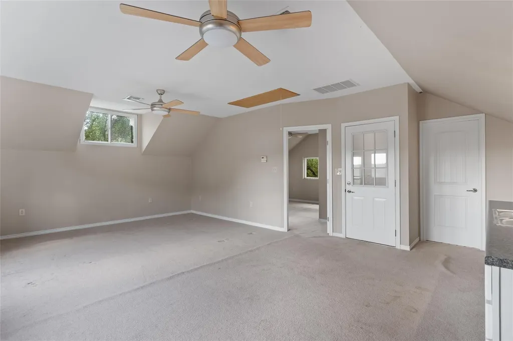 117 Lake View Drive Spicewood TX 78669