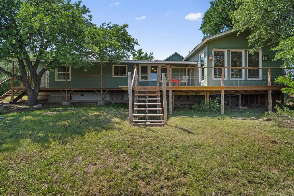 117 Lake View Drive Spicewood TX 78669
