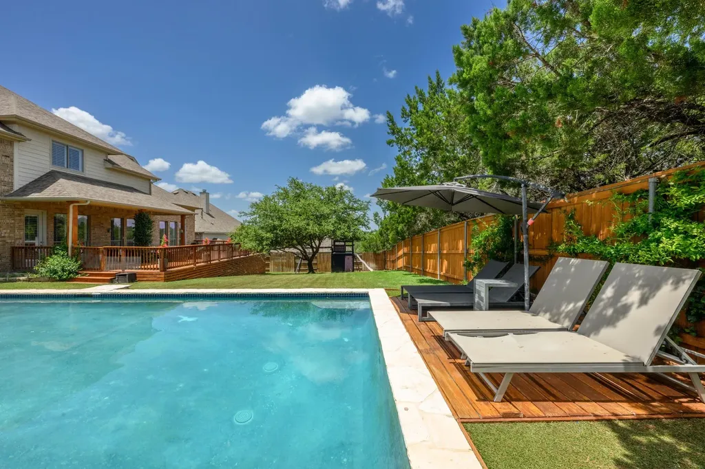 490 Aspen Drive Austin TX 78737