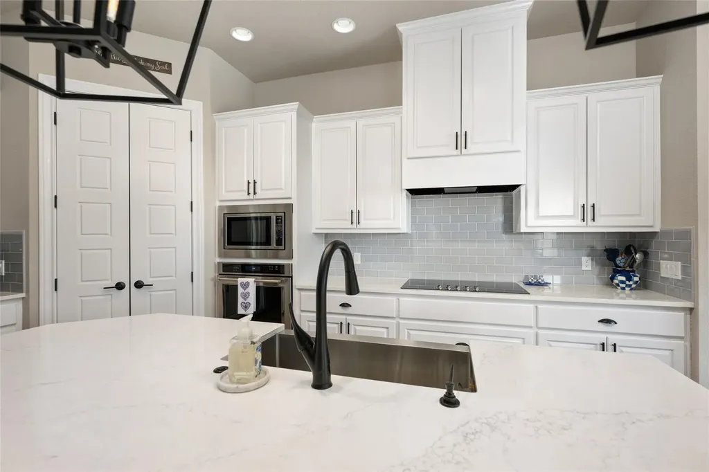 105 Stag Leap Court Liberty Hill TX 78642