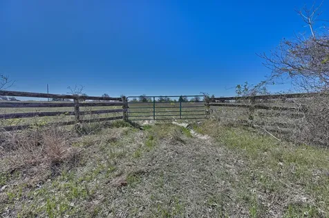 000 Cr 406/branecky Road Flatonia TX 78629