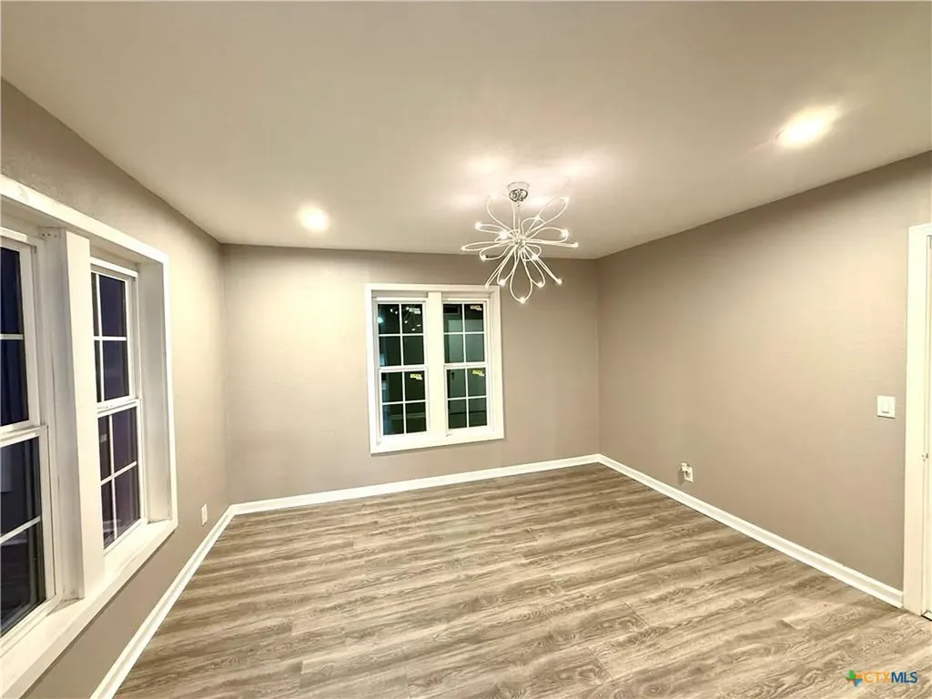 302 Smith Street Gonzales TX 78629