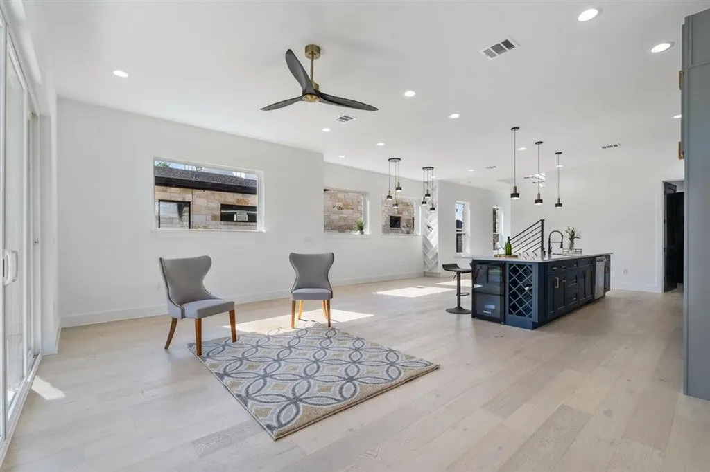 501 E Burton Street Manor TX 78653