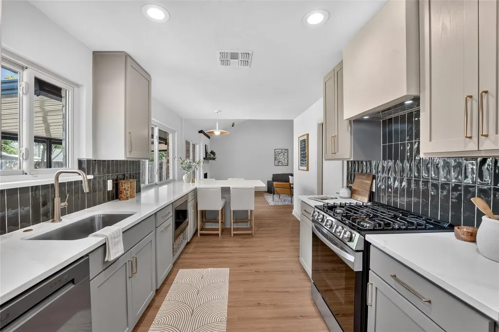 13005 Powderhorn Street Austin TX 78727