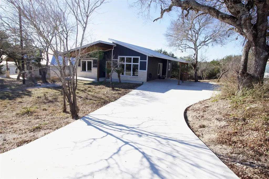1240 Canyon Shores Canyon Lake TX 78133