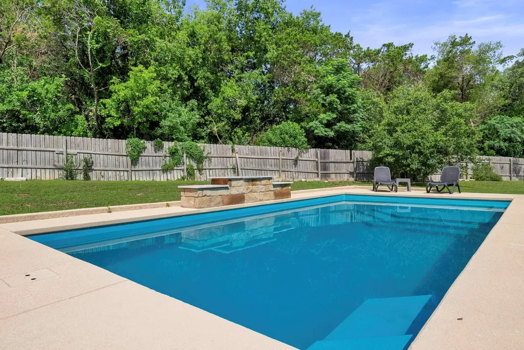 520 Goodnight Trail Dripping Springs TX 78620