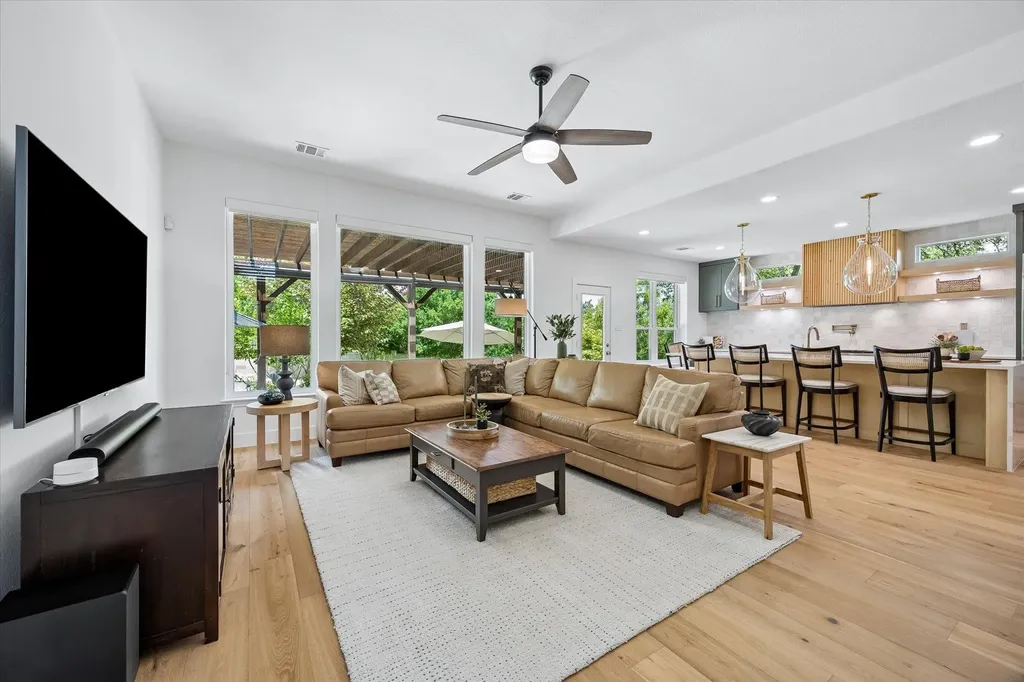 12109 Estrada Court Austin TX 78732