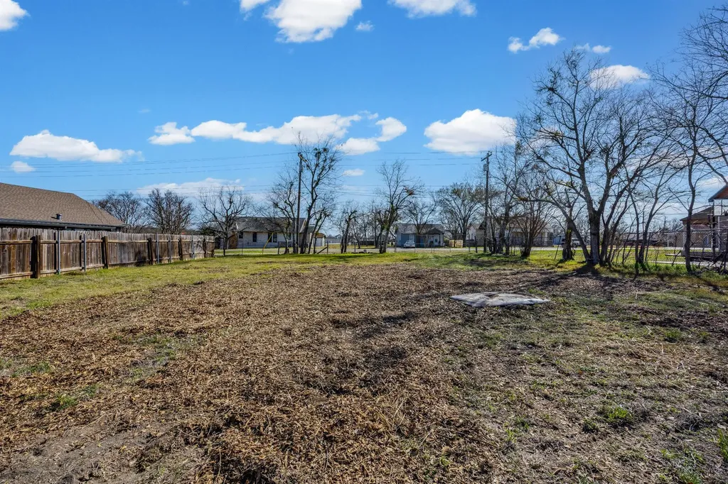 Tbd Eggleston Street Manor TX 78653