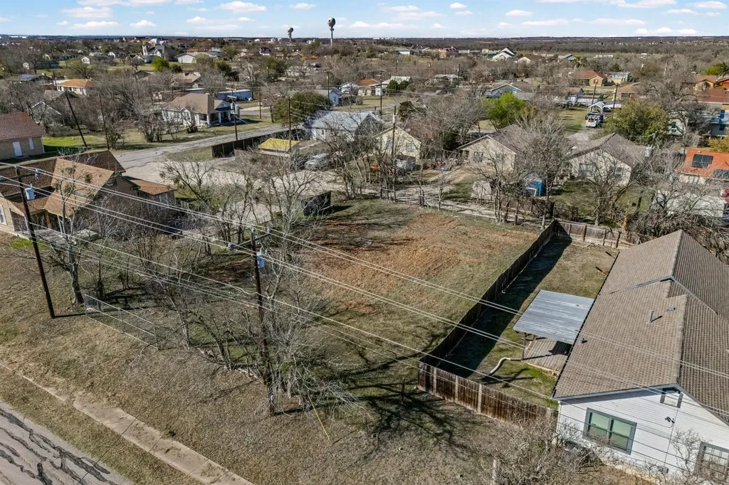 Tbd Eggleston Street Manor TX 78653