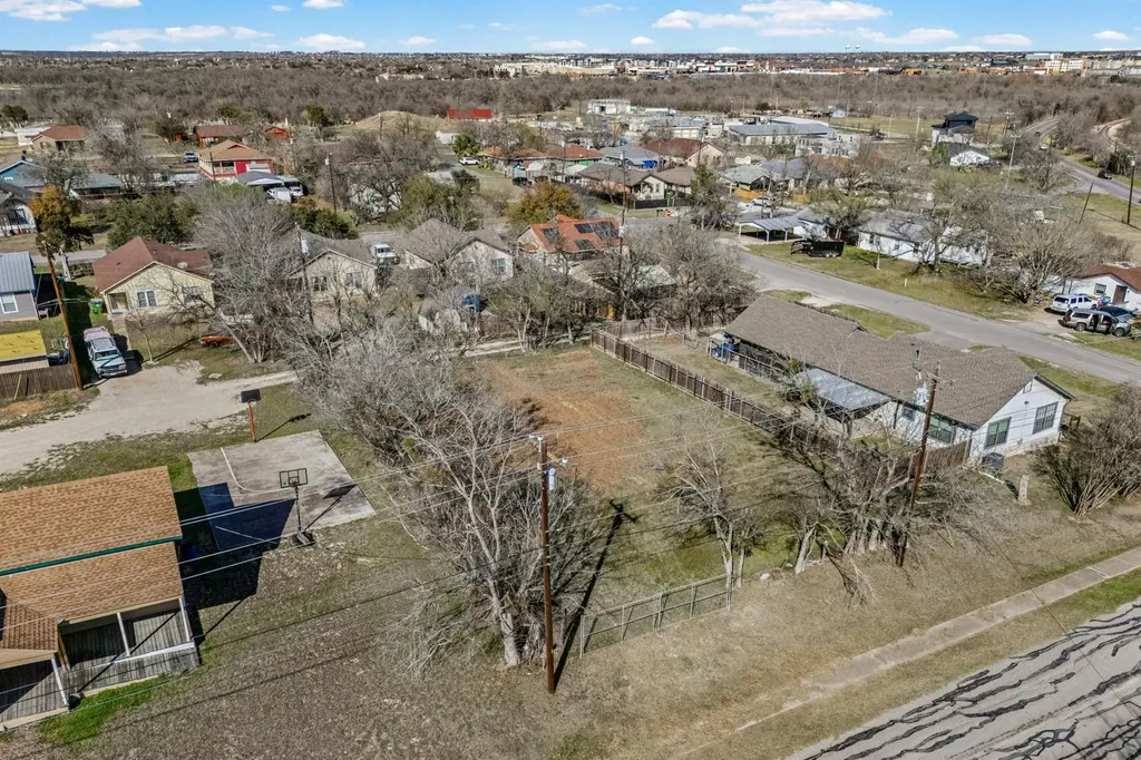 Tbd Eggleston Street Manor TX 78653