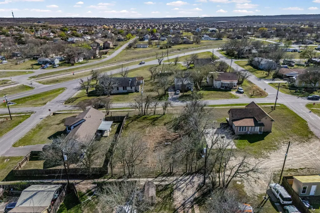 Tbd Eggleston Street Manor TX 78653