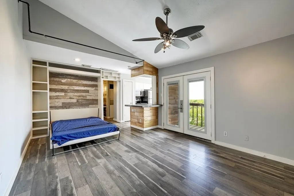 6903 Deatonhill Drive Austin TX 78745