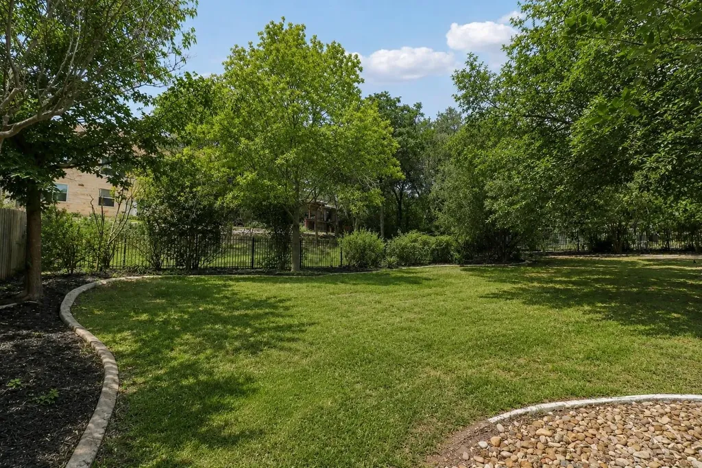 115 Tallstar Drive Lakeway TX 78734