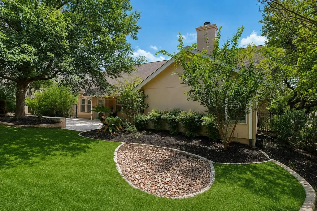 115 Tallstar Drive Lakeway TX 78734